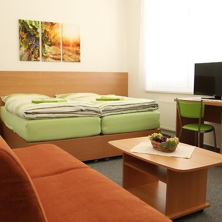 Penzion Bobule Stare Mesto  Zimmer foto