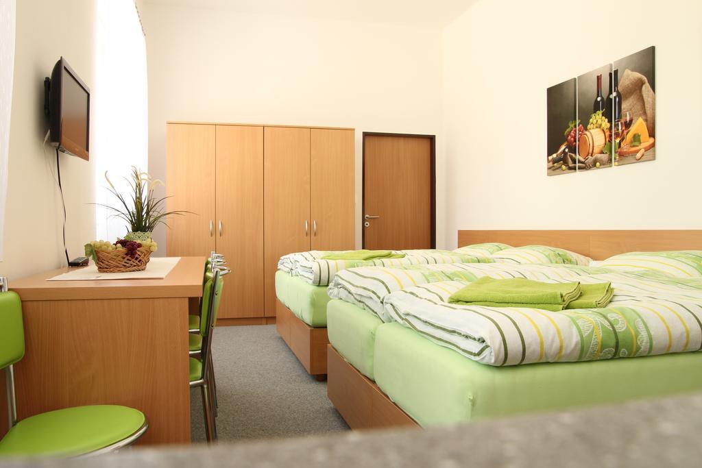 Penzion Bobule Stare Mesto  Zimmer foto