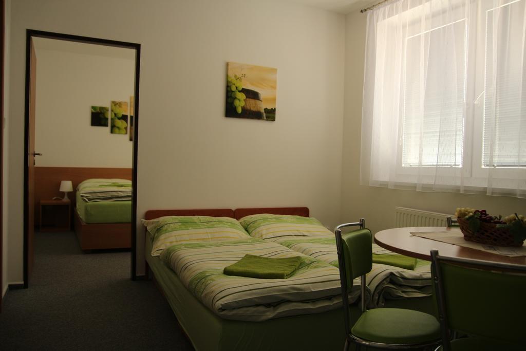 Penzion Bobule Stare Mesto  Zimmer foto