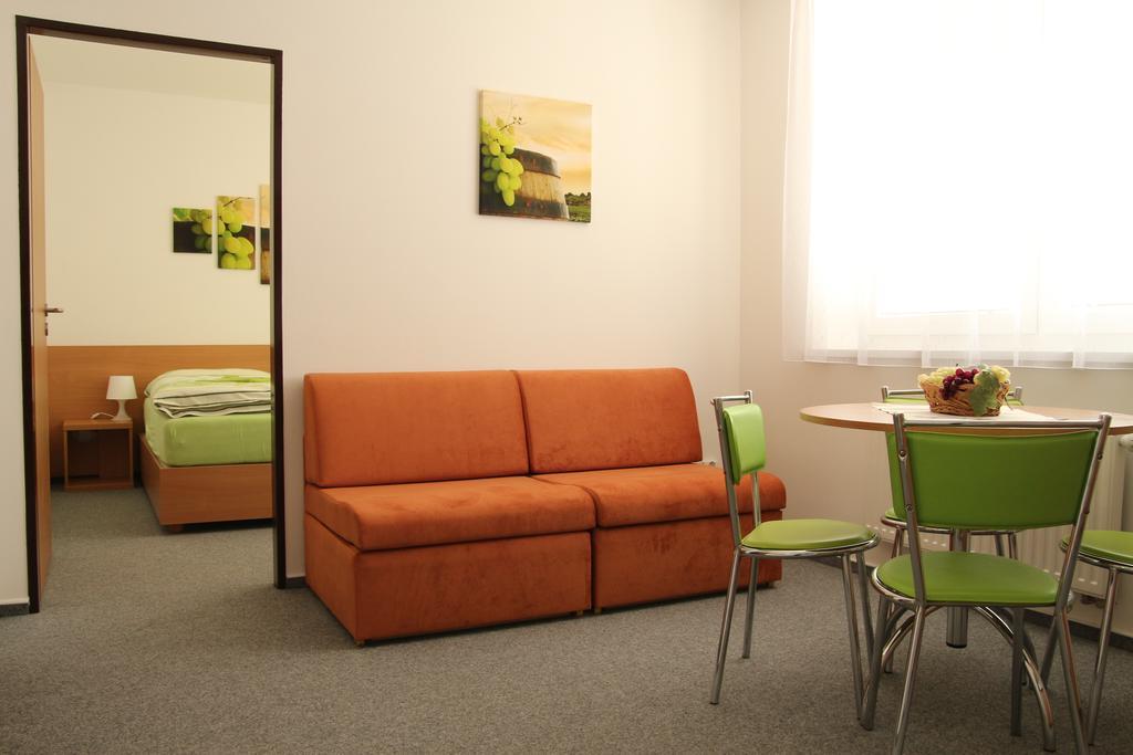 Penzion Bobule Stare Mesto  Zimmer foto