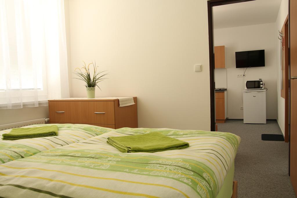 Penzion Bobule Stare Mesto  Zimmer foto