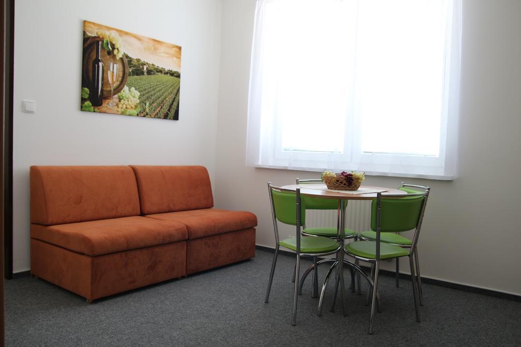 Penzion Bobule Stare Mesto  Zimmer foto