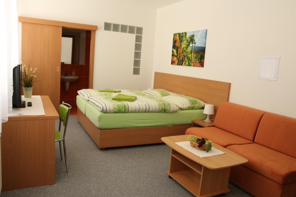 Penzion Bobule Stare Mesto  Zimmer foto
