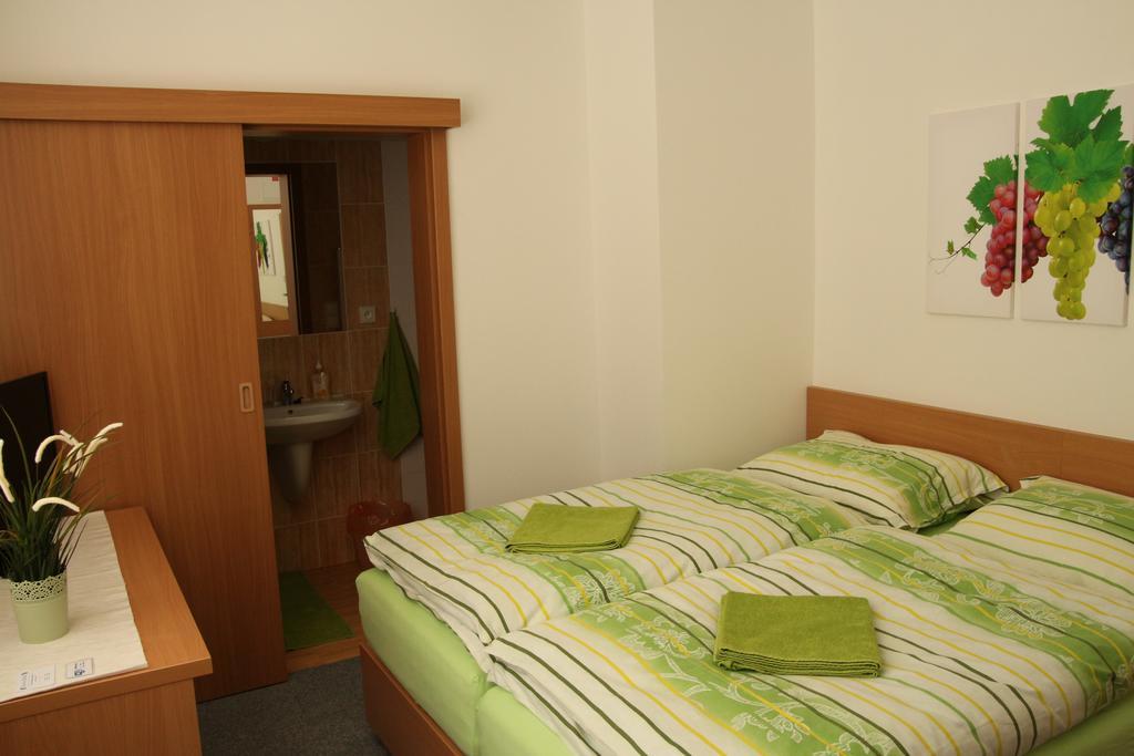 Penzion Bobule Stare Mesto  Zimmer foto