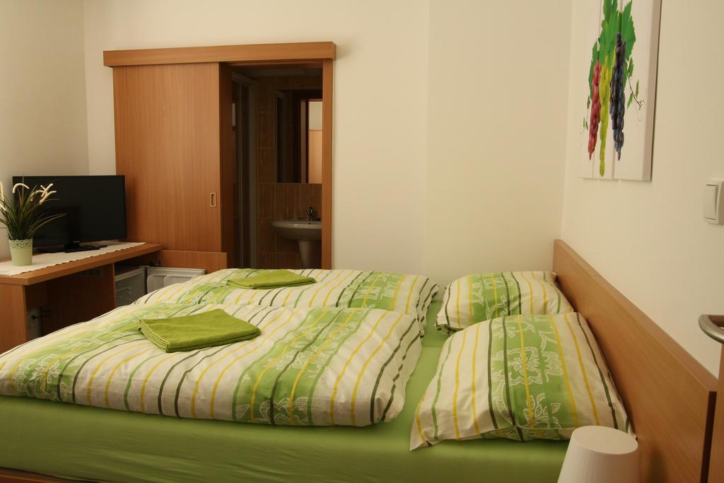 Penzion Bobule Stare Mesto  Zimmer foto